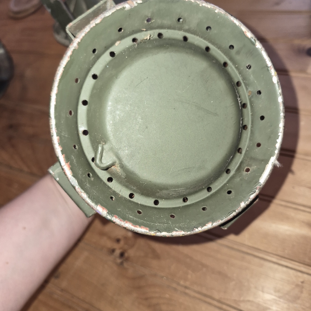 Vintage 1950's Military Green Oil Railroad Lantern - Picture 6 of 8